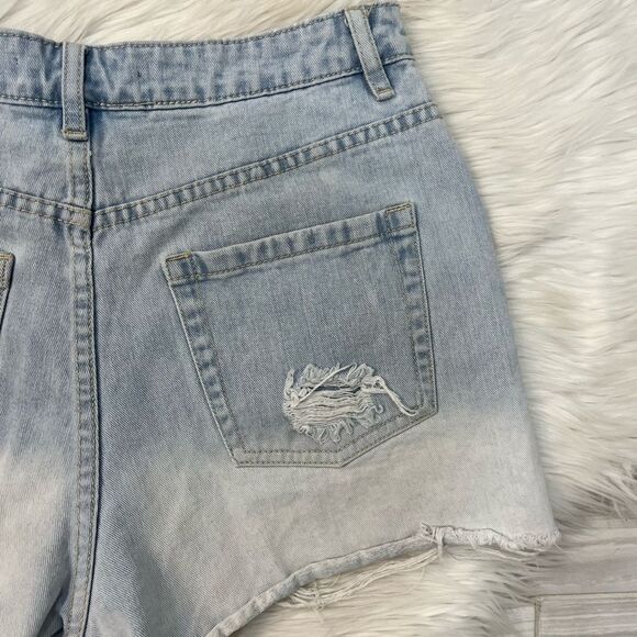 Cali 1850 Light Wash Distressed Shorts - Picture 9 of 9